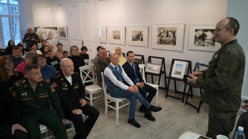 В Черняховской художественной школе прошла встреча с Владимиром Кошкиным