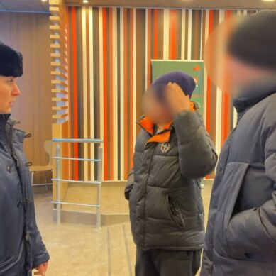 37 подростков, которые находились в общественных местах в ночное время без родителей или законных представителей, выявили стражи правопорядка в ходе рейда