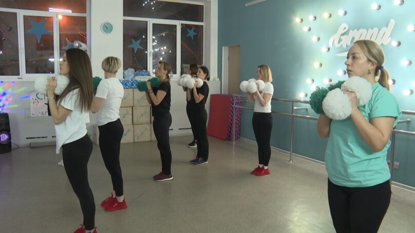 Команды по чирлидингу активно готовятся к новому сезону