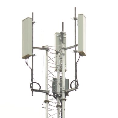 Интернет, устойчивая мобильная связь – одна из частых жалоб жителей отдаленных поселков