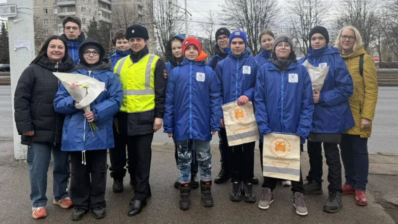 Юидовский патруль поздравил женщин-водителей общественного транспорта