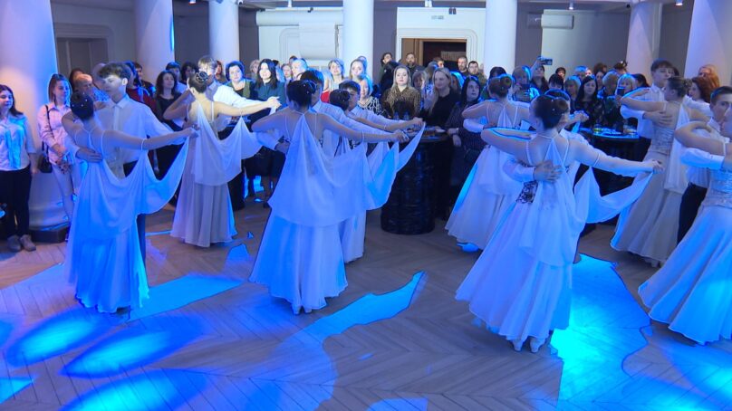 Вечер для вдов и членов семей участников специальной военной операции прошёл в кинотеатре «Заря»