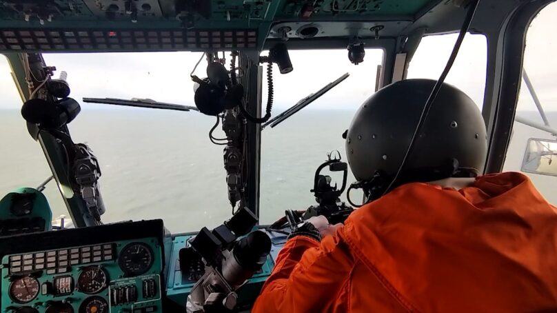 Экипажи вертолетов морской авиации Балтфлота отработали уничтожение «противника» в море