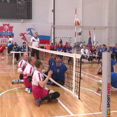 В Калининграде стартовал первый этап чемпионата России по волейболу сидя