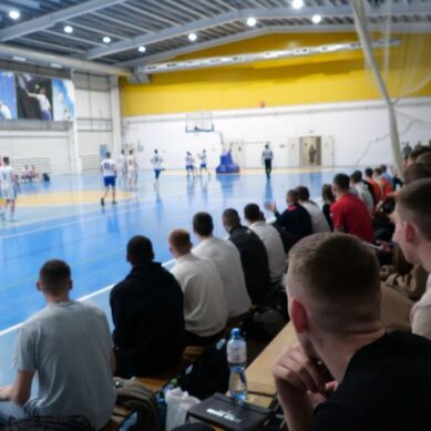 Участники соревнований в Гусеве по баскетболу на Кубок командующего Ленинградским военным округом продемонстрировали высокий уровень мастерства и выносливости