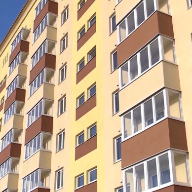 Молодые семьи Калининградской области получили сертификаты на приобретение жилья