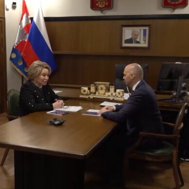 Валентина Матвиенко и Алексей Беспрозванных обсудили поддержку крупных строек