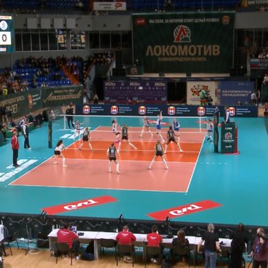 Калининградский «Локомотив» принял челябинской «Динамо-Метар»