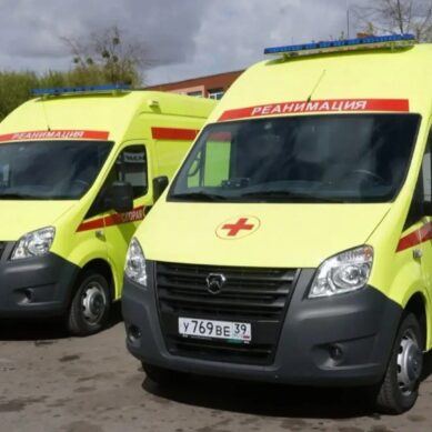 Полномочный представитель Президента России в СЗФО Игорь Руденя поздравил работников скорой медицинской помощи