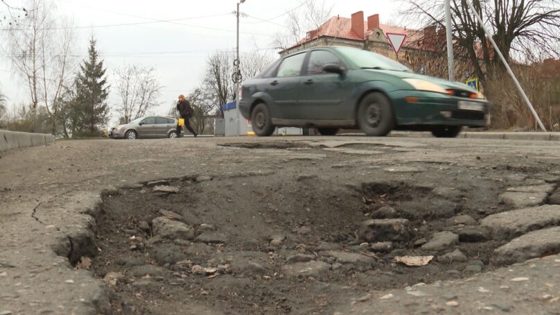 В правительстве области обсудили план спасения региональных трасс