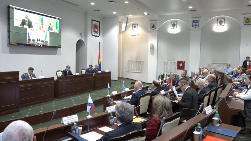 Законодатели Новгородской, Вологодской, Мурманской областей и ещё 7 регионов федерального округа встретились в Калининграде
