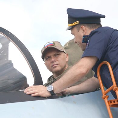 Глава региона посетил 689-й гвардейский истребительный авиационный полк