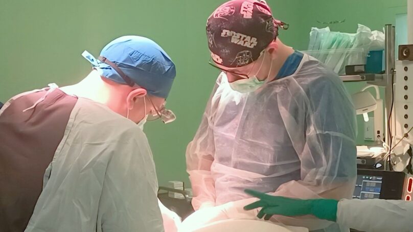 Специалисты Онкологического центра Калининградской области спасли пациента с раком нижней челюсти
