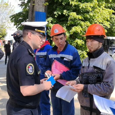 Военные следователи Балтийского флота продолжают ставить на воинский учет новых граждан России